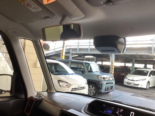 タント ファンクロスターボ　衝突被害軽減ブレーキ　横滑り防止装置　オートハイビーム　アイドリングストップ　ステアリングスイッチ　オートライト　キーフリーシステム　オートエアコン　パノラマカメラ　マット　バイザー（26枚目）