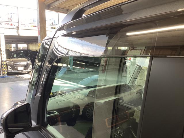 タント ファンクロスターボ　衝突被害軽減ブレーキ　横滑り防止装置　オートハイビーム　アイドリングストップ　ステアリングスイッチ　オートライト　キーフリーシステム　オートエアコン　パノラマカメラ　マット　バイザー（37枚目）