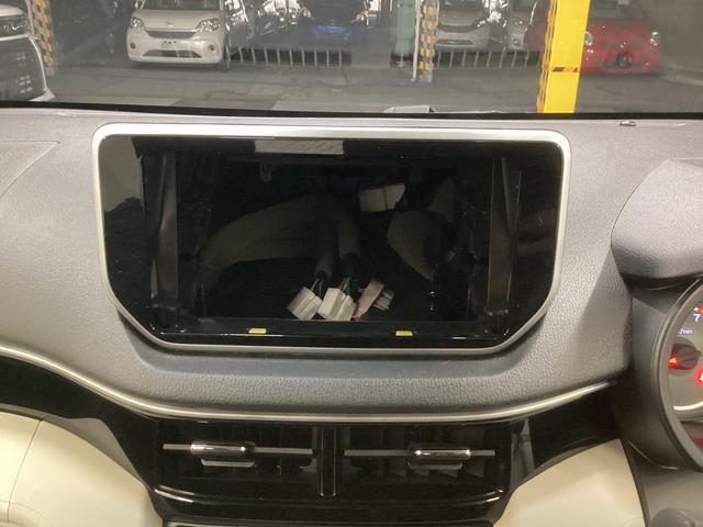 ムーヴ ＸリミテッドＩＩ　ＳＡＩＩＩ　衝突被害軽減ブレーキ　横滑り防止装置　オートハイビーム　アイドリングストップ　ステアリングスイッチ　オートライト　キーフリーシステム　オートエアコン　バックカメラ　マット　バイザー（10枚目）