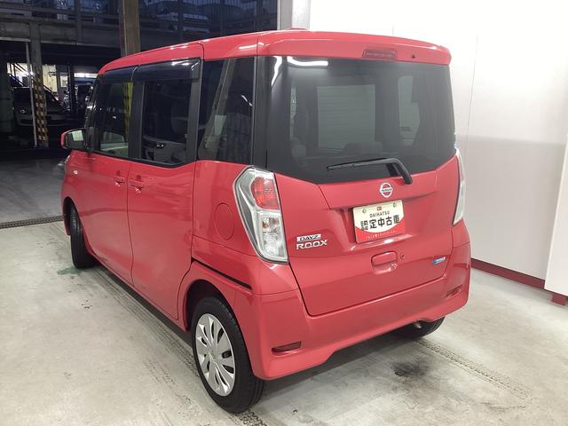 デイズルークス Ｘ　Ｖセレクション＋セーフティＩＩ　衝突被害軽減ブレーキ　横滑り防止装置　アイドリングストップ　キーフリーシステム　オートエアコン　ナビ　ドラレコ　パノラマカメラ　ＥＴＣ　マット　バイザー（9枚目）