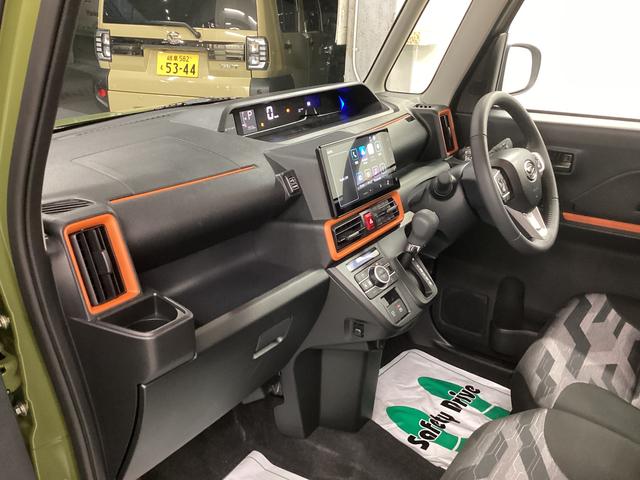 タント ファンクロスターボ 衝突被害軽減ブレーキ 横滑り防止装置 オートハイビーム アイドリングストップ ステアリングスイッチ オートライト キーフリーシステム オートエアコン ディスプレイオーディオ バックカメラ ETC(12枚目)