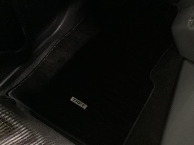 タフト Ｘ　衝突被害軽減ブレーキ　横滑り防止装置　オートハイビーム　アイドリングストップ　ステアリングスイッチ　オートライト　キーフリーシステム　オートエアコン　パノラマカメラ　マット　バイザー（25枚目）