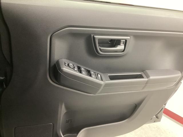 タフト Ｘ　衝突被害軽減ブレーキ　横滑り防止装置　オートハイビーム　アイドリングストップ　ステアリングスイッチ　オートライト　キーフリーシステム　オートエアコン　パノラマカメラ　マット　バイザー（34枚目）