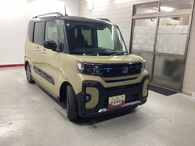 タント ファンクロスターボ　衝突被害軽減ブレーキ　横滑り防止装置　オートハイビーム　アイドリングストップ　ステアリングスイッチ　オートライト　キーフリーシステム　オートエアコン　ナビ　ドラレコ　パノラマカメラ　ＥＴＣ（6枚目）