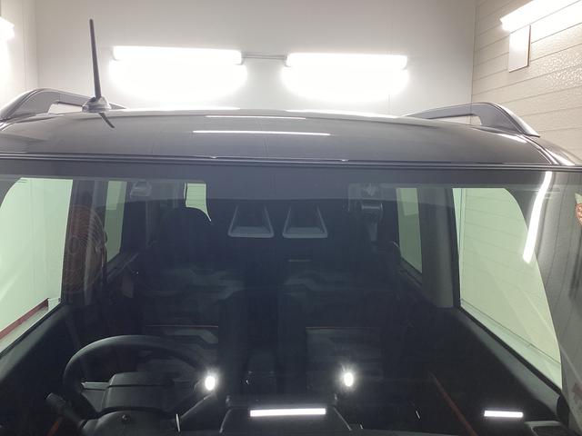 タント ファンクロスターボ　衝突被害軽減ブレーキ　横滑り防止装置　オートハイビーム　アイドリングストップ　ステアリングスイッチ　オートライト　キーフリーシステム　オートエアコン　ナビ　ドラレコ　パノラマカメラ　ＥＴＣ（19枚目）