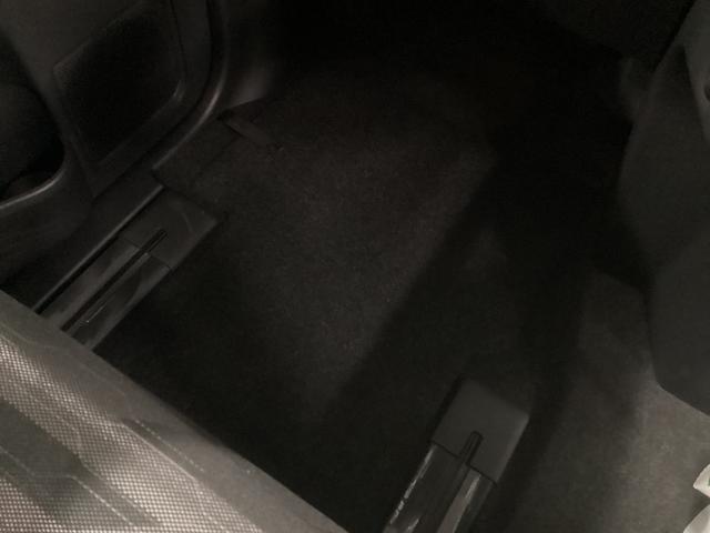 タント ファンクロスターボ　衝突被害軽減ブレーキ　横滑り防止装置　オートハイビーム　アイドリングストップ　ステアリングスイッチ　オートライト　キーフリーシステム　オートエアコン　ナビ　ドラレコ　パノラマカメラ　ＥＴＣ（25枚目）