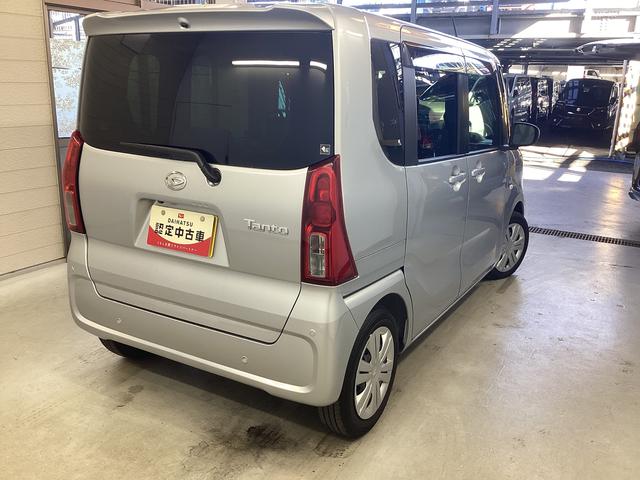 タント Ｘ　衝突被害軽減ブレーキ　横滑り防止装置　オートハイビーム　アイドリングストップ　ステアリングスイッチ　オートライト　キーフリーシステム　オートエアコン　パノラマカメラ　マット　バイザー（8枚目）