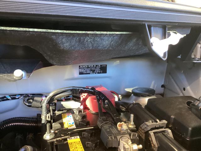 タント Ｘ　衝突被害軽減ブレーキ　横滑り防止装置　オートハイビーム　アイドリングストップ　ステアリングスイッチ　オートライト　キーフリーシステム　オートエアコン　パノラマカメラ　マット　バイザー（18枚目）