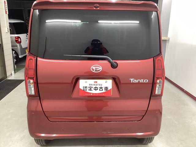 タント Ｘ　衝突被害軽減ブレーキ　横滑り防止装置　オートハイビーム　アイドリングストップ　ステアリングスイッチ　オートライト　キーフリーシステム　オートエアコン　バックカメラ　マット　バイザー（3枚目）