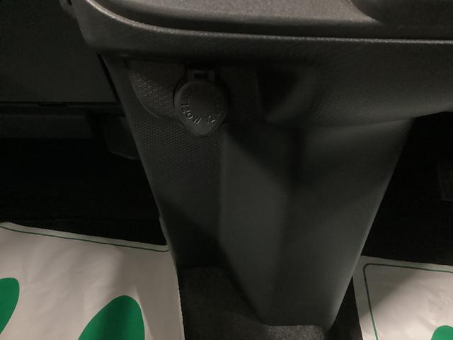 タント Ｘ　衝突被害軽減ブレーキ　横滑り防止装置　オートハイビーム　アイドリングストップ　ステアリングスイッチ　オートライト　キーフリーシステム　オートエアコン　バックカメラ　マット　バイザー（31枚目）