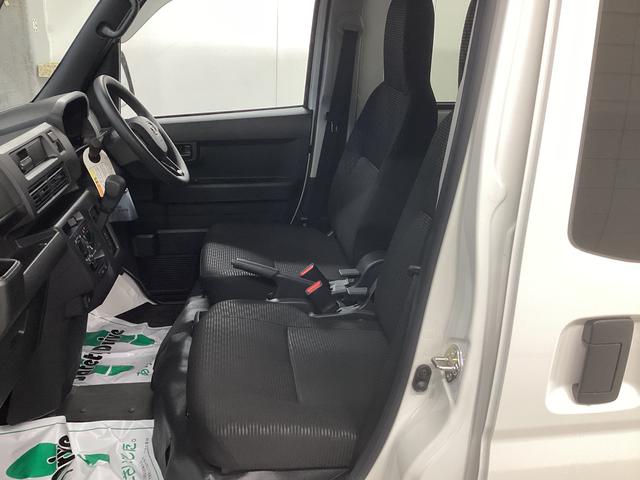 ハイゼットカーゴ ＤＸ　衝突被害軽減ブレーキ　横滑り防止装置　２ＷＤ　ＣＶＴ　エアコン　パワステ　ラジオ　オートハイビーム　アイドリングストップ　オートライト　マット　バイザー（13枚目）