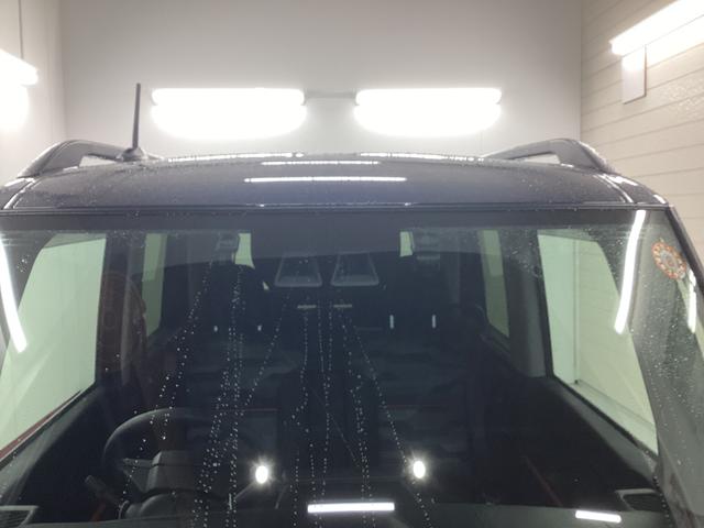 タント ファンクロスターボ　衝突被害軽減ブレーキ　横滑り防止装置　オートハイビーム　アイドリングストップ　ステアリングスイッチ　オートライト　キーフリー　オートエアコン　ナビ　ドラレコ　パノラマカメラ　ＥＴＣ　マットバイザー（19枚目）