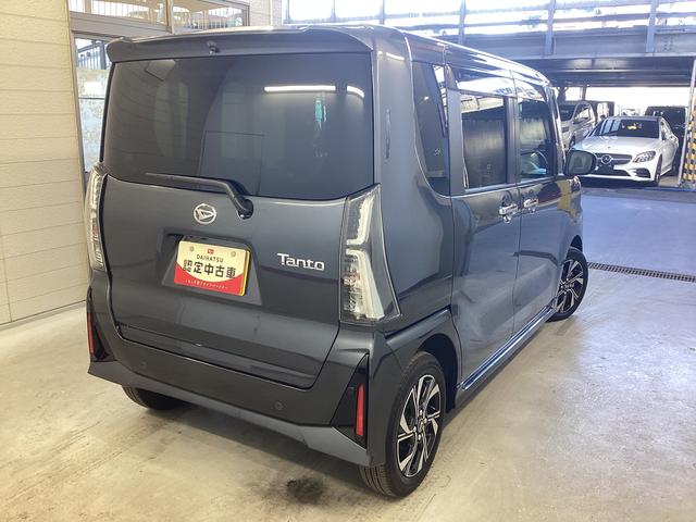 タント カスタムＸ　衝突被害軽減ブレーキ　横滑り防止装置　オートハイビーム　アイドリングストップ　ステアリングスイッチ　オートライト　キーフリーシステム　オートエアコン　パノラマカメラ　マット　バイザー（8枚目）