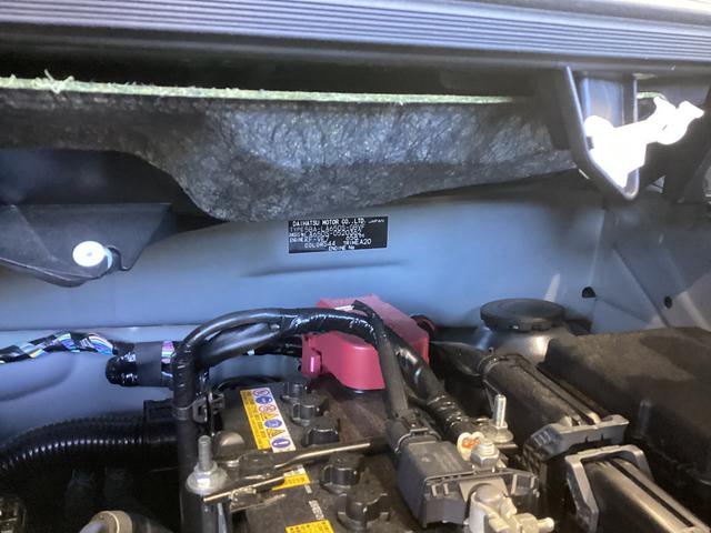 タント カスタムＸ　衝突被害軽減ブレーキ　横滑り防止装置　オートハイビーム　アイドリングストップ　ステアリングスイッチ　オートライト　キーフリーシステム　オートエアコン　パノラマカメラ　マット　バイザー（18枚目）