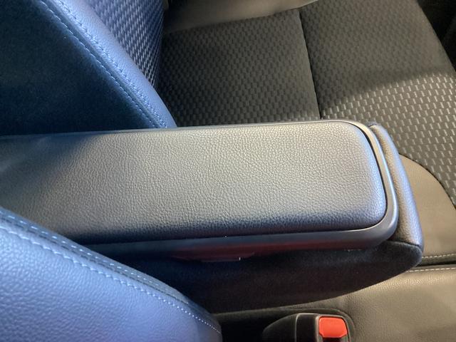 タント カスタムＸ　衝突被害軽減ブレーキ　横滑り防止装置　オートハイビーム　アイドリングストップ　ステアリングスイッチ　オートライト　キーフリーシステム　オートエアコン　パノラマカメラ　マット　バイザー（38枚目）