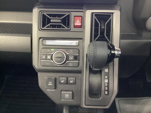 タフト Ｇ　クロムベンチャー　衝突被害軽減ブレーキ　横滑り防止装置　４ＷＤ　オートハイビーム　アイドリングストップ　ステアリングスイッチ　オートライト　キーフリーシステム　モニター付きオーディオ　パノラマカメラ　マット　バイザー（11枚目）