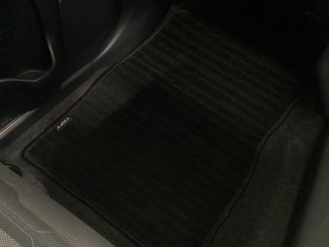 タフト Ｇ　クロムベンチャー　衝突被害軽減ブレーキ　横滑り防止装置　４ＷＤ　オートハイビーム　アイドリングストップ　ステアリングスイッチ　オートライト　キーフリーシステム　モニター付きオーディオ　パノラマカメラ　マット　バイザー（25枚目）