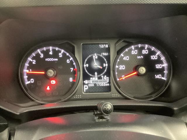 タフト Ｇ　クロムベンチャー　衝突被害軽減ブレーキ　横滑り防止装置　４ＷＤ　オートハイビーム　アイドリングストップ　ステアリングスイッチ　オートライト　キーフリーシステム　モニター付きオーディオ　パノラマカメラ　マット　バイザー（30枚目）