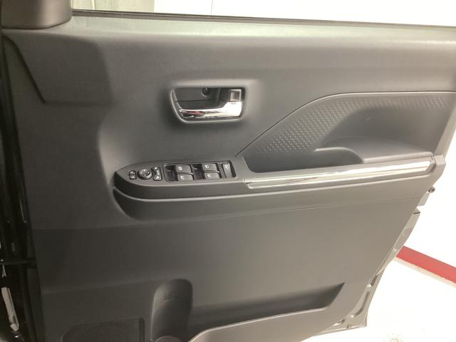 タント カスタムＸ　衝突被害軽減ブレーキ　横滑り防止装置　オートハイビーム　アイドリングストップ　ステアリングスイッチ　オートライト　キーフリーシステム　オートエアコン　パノラマカメラ（34枚目）