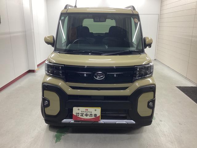 タント ファンクロス　衝突被害軽減ブレーキ　横滑り防止装置　オートハイビーム　アイドリングストップ　ステアリングスイッチ　オートライト　キーフリーシステム　オートエアコン　ナビ　ドラレコ　パノラマカメラ　ＥＴＣ　マット（2枚目）