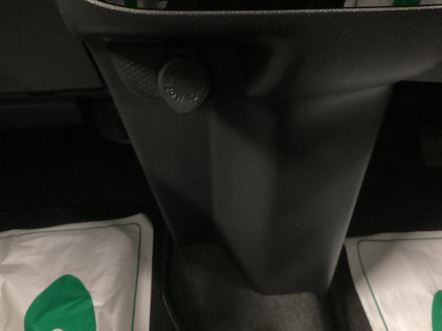 タント カスタムＸ　衝突被害軽減ブレーキ　横滑り防止装置　オートハイビーム　アイドリングストップ　ステアリングスイッチ　オートライト　キーフリー　オートエアコン　ナビ　ドラレコ　パノラマカメラ　ＥＴＣ　マット　バイザー（31枚目）