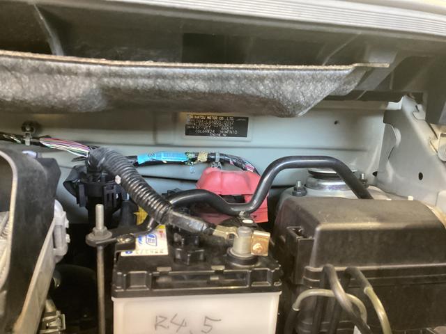 タント カスタムＲＳ　トップエディションＳＡＩＩ　衝突被害軽減ブレーキ　横滑り防止装置　アイドリングストップ　ステアリングスイッチ　オートライト　キーフリーシステム　オートエアコン　ナビ　バックカメラ　マット　バイザー（18枚目）