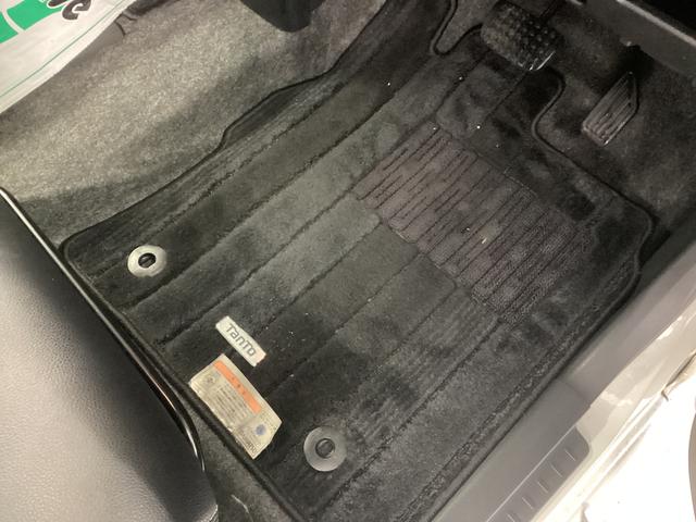 タント カスタムＲＳ　トップエディションＳＡＩＩ　衝突被害軽減ブレーキ　横滑り防止装置　アイドリングストップ　ステアリングスイッチ　オートライト　キーフリーシステム　オートエアコン　ナビ　バックカメラ　マット　バイザー（24枚目）