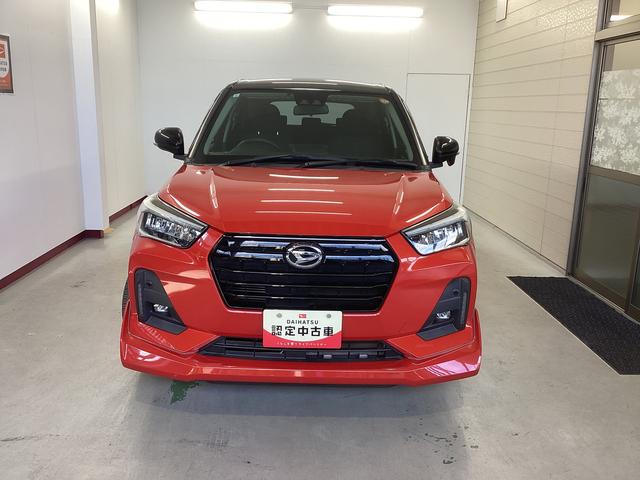 ロッキー G 衝突被害軽減ブレーキ 横滑り防止装置 オートハイビーム アイドリングストップ ステアリングスイッチ オートライト キーフリーシステム オートエアコン CDチューナー ETC マット バイザー(2枚目)