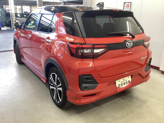 ロッキー G 衝突被害軽減ブレーキ 横滑り防止装置 オートハイビーム アイドリングストップ ステアリングスイッチ オートライト キーフリーシステム オートエアコン CDチューナー ETC マット バイザー(9枚目)