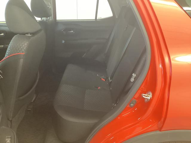 ロッキー G 衝突被害軽減ブレーキ 横滑り防止装置 オートハイビーム アイドリングストップ ステアリングスイッチ オートライト キーフリーシステム オートエアコン CDチューナー ETC マット バイザー(14枚目)