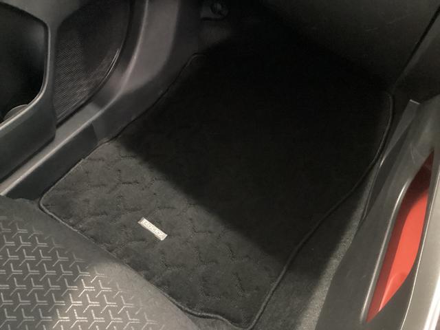 ロッキー G 衝突被害軽減ブレーキ 横滑り防止装置 オートハイビーム アイドリングストップ ステアリングスイッチ オートライト キーフリーシステム オートエアコン CDチューナー ETC マット バイザー(25枚目)