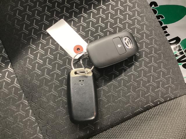 ロッキー G 衝突被害軽減ブレーキ 横滑り防止装置 オートハイビーム アイドリングストップ ステアリングスイッチ オートライト キーフリーシステム オートエアコン CDチューナー ETC マット バイザー(33枚目)