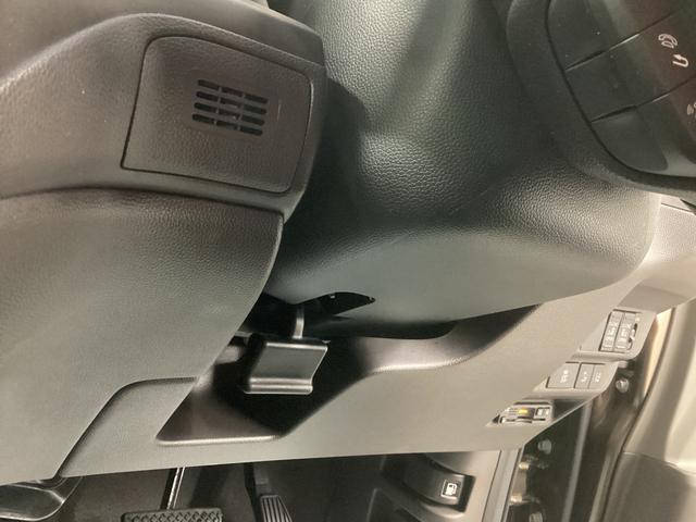 フリード Ｇ・ホンダセンシング　衝突被害軽減ブレーキ　横滑り防止装置　アイドリングストップ　ステアリングスイッチ　オートライト　キーフリーシステム　オートエアコン　ナビ　バックカメラ　ＥＴＣ　マット　バイザー（32枚目）