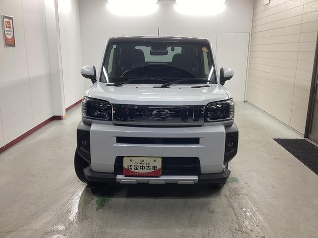 タフト Ｇ　クロムベンチャー　衝突被害軽減ブレーキ　横滑り防止装置　オートハイビーム　アイドリングストップ　ステアリングスイッチ　オートライト　キーフリー　オートエアコン　ナビ　ドラレコ　パノラマカメラ　ＥＴＣ　マット　バイザー（2枚目）