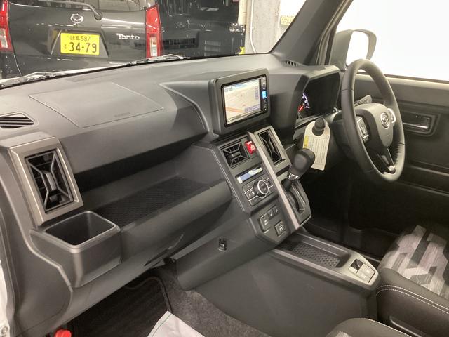 タフト Ｇ　クロムベンチャー　衝突被害軽減ブレーキ　横滑り防止装置　オートハイビーム　アイドリングストップ　ステアリングスイッチ　オートライト　キーフリー　オートエアコン　ナビ　ドラレコ　パノラマカメラ　ＥＴＣ　マット　バイザー（12枚目）