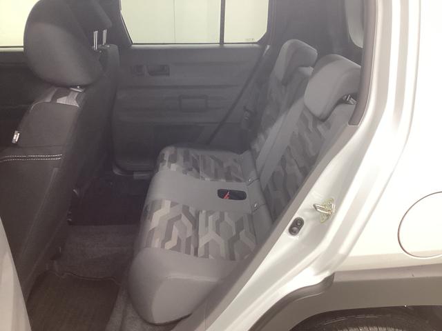 タフト Ｇ　クロムベンチャー　衝突被害軽減ブレーキ　横滑り防止装置　オートハイビーム　アイドリングストップ　ステアリングスイッチ　オートライト　キーフリー　オートエアコン　ナビ　ドラレコ　パノラマカメラ　ＥＴＣ　マット　バイザー（14枚目）