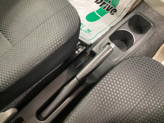 ミライース Ｘ　リミテッドＳＡ　衝突被害軽減ブレーキ　横滑り防止装置　ＣＶＴ　エアコン　パワステ　アイドリングストップ　アルミホイール　キーレス　ＣＤチューナー　マット　バイザー（32枚目）