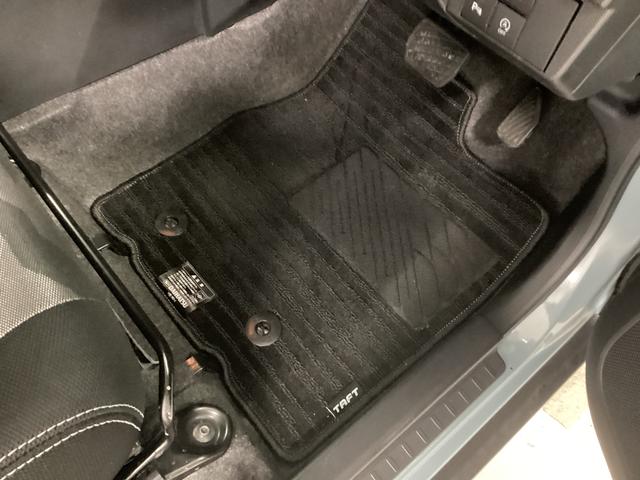 タフト Ｇ　クロムベンチャー　衝突被害軽減ブレーキ　横滑り防止装置　オートハイビーム　アイドリングストップ　ステアリングスイッチ　オートライト　キーフリー　オートエアコン　ナビ　ドラレコ　パノラマカメラ　ＥＴＣ　マット　バイザー（24枚目）