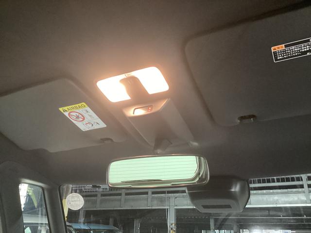 タント カスタムＲＳ　衝突被害軽減ブレーキ　横滑り防止装置　オートハイビーム　アイドリングストップ　ステアリングスイッチ　オートライト　キーフリーシステム　オートエアコン　パノラマカメラ　マット　バイザー（37枚目）