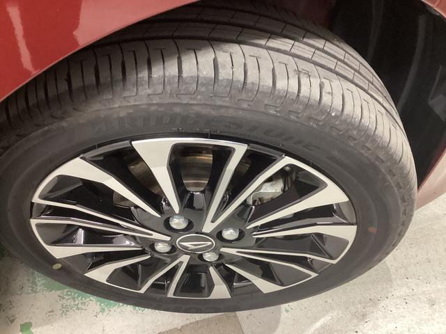 タント カスタムＲＳ　衝突被害軽減ブレーキ　横滑り防止装置　オートハイビーム　アイドリングストップ　ステアリングスイッチ　オートライト　キーフリーシステム　オートエアコン　パノラマカメラ　マット　バイザー（39枚目）