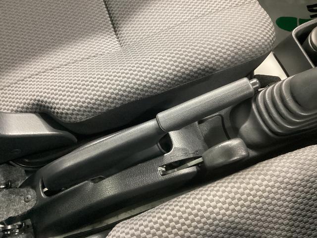 ハイゼットトラック ジャンボ　４ＷＤ　ＭＴ　エアコン　パワステ　ＣＤチューナー　マット　バイザー（29枚目）