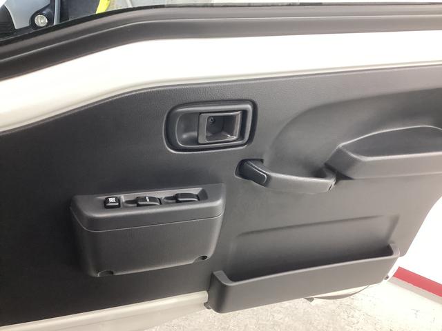 ハイゼットトラック ジャンボ　４ＷＤ　ＭＴ　エアコン　パワステ　ＣＤチューナー　マット　バイザー（32枚目）