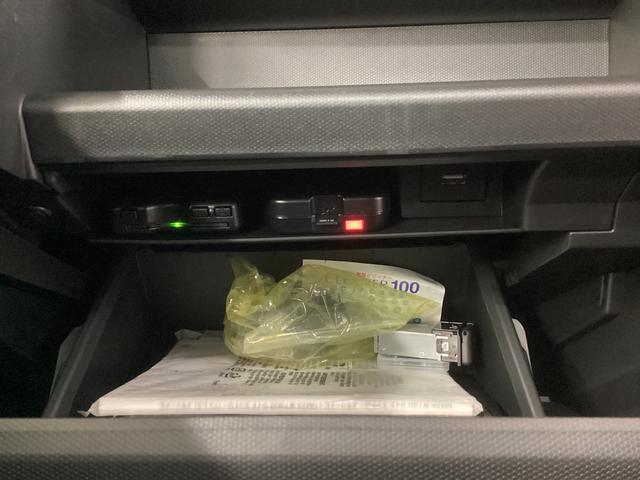 タフト Ｇ　クロムベンチャー　衝突被害軽減ブレーキ　横滑り防止装置　オートハイビーム　アイドリングストップ　ステアリングスイッチ　オートライト　キーフリーシステム　オートエアコン　ナビ　ドラレコ　パノラマカメラ　ＥＴＣ　マット（37枚目）