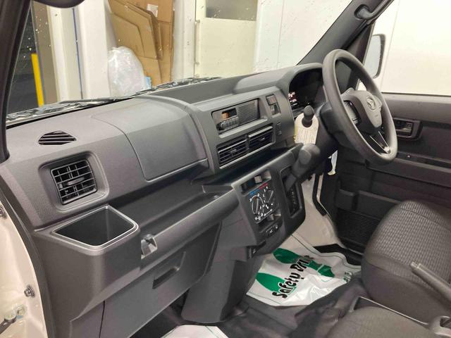 ハイゼットカーゴ ＤＸ　衝突被害軽減ブレーキ　横滑り防止装置　４ＷＤ　ＣＶＴ　エアコン　パワステ　ラジオ　オートハイビーム　アイドリングストップ　オートライト　キーレス（12枚目）
