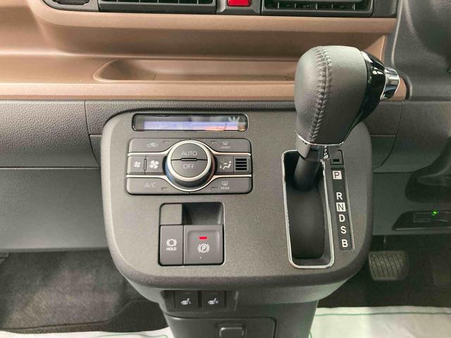 ムーヴキャンバス セオリーＧ　衝突被害軽減ブレーキ　横滑り防止装置　オートハイビーム　アイドリングストップ　ステアリングスイッチ　オートライト　キーフリーシステム　オートエアコン　ナビ　ドラレコ　パノラマカメラ　ＥＴＣ　マット（11枚目）