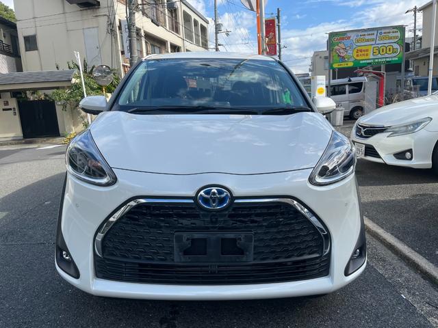 シエンタ ハイブリッドＧ　クエロ　ワンオーナー車　７人乗り　９インチナビ　全方位カメラ　両側Ｐスライドドア　クルコン　バックカメラカメラ　ハーフレザーシート　レーンアシスト　Ｂｌｕｅｔｏｏｔｈ　スペアキー有　ドラレコ（3枚目）