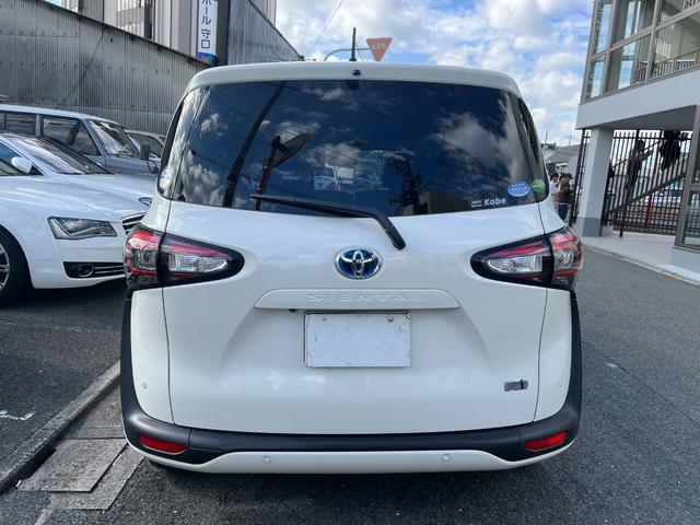 シエンタ ハイブリッドＧ　クエロ　ワンオーナー車　７人乗り　９インチナビ　全方位カメラ　両側Ｐスライドドア　クルコン　バックカメラカメラ　ハーフレザーシート　レーンアシスト　Ｂｌｕｅｔｏｏｔｈ　スペアキー有　ドラレコ（10枚目）