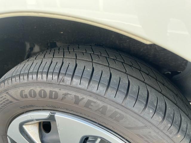 シエンタ ハイブリッドＧ　クエロ　ワンオーナー車　７人乗り　９インチナビ　全方位カメラ　両側Ｐスライドドア　クルコン　バックカメラカメラ　ハーフレザーシート　レーンアシスト　Ｂｌｕｅｔｏｏｔｈ　スペアキー有　ドラレコ（62枚目）