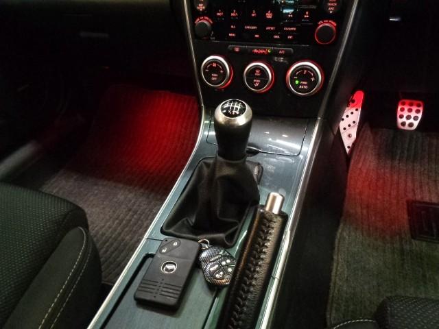 マツダスピードアテンザ ベースグレード　ＭＺＲ２．３ＤＩＳＩターボエンジン６ＭＴ４ＷＤ専用２本出しマフラー足回りＨＫＳＥＶＣタワーバープロドライブＡＷスリットロータ追加メーターＢＯＳＥサウンドＨＩＤライトナビＥＴＣクリフォードセキュリティ（26枚目）