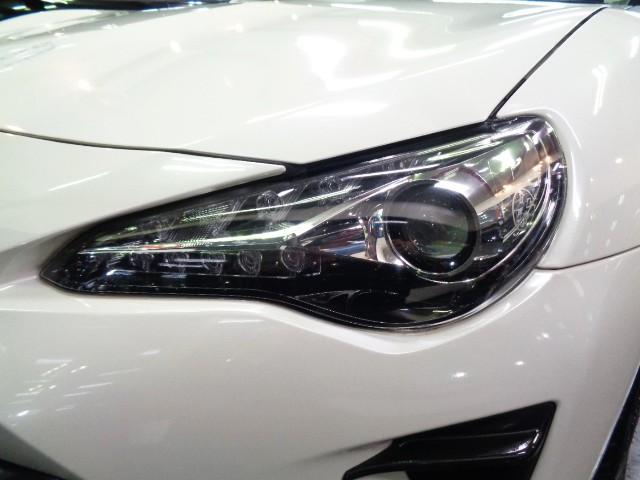 ８６ Ｇ　後期モデルＦＡ２０ＢＯＸＥＲエンジン６ＭＴミッションＯＰ２本出しマフラーＢＬＩＴＺ車高調ＶＥＲＴＥＸカーボンウイングＡＤＶＡＮ１８ＡＷスリットローターＶＳＣナビＴＶバックカメラＮＡＲＤＩステアドラレコ（6枚目）